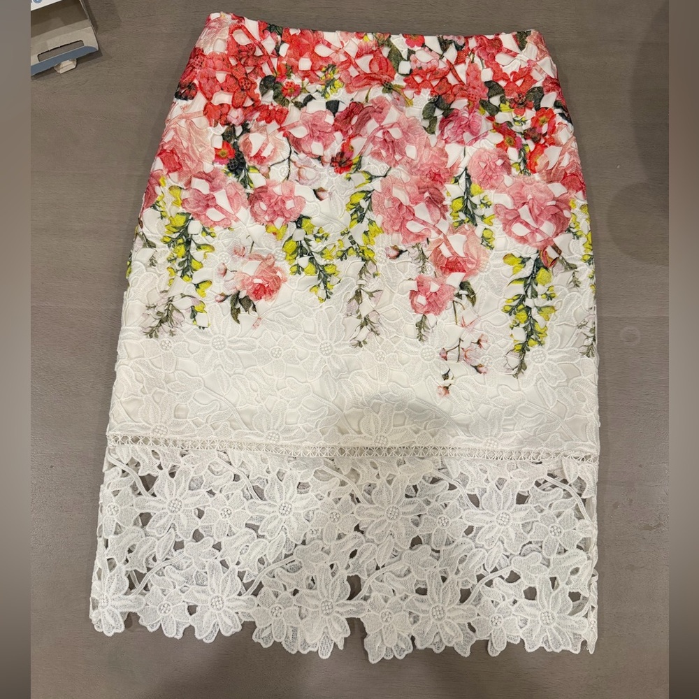 ANTONIO MELANI Red, Pink, and Green Floral Lace Pencil Skirt
